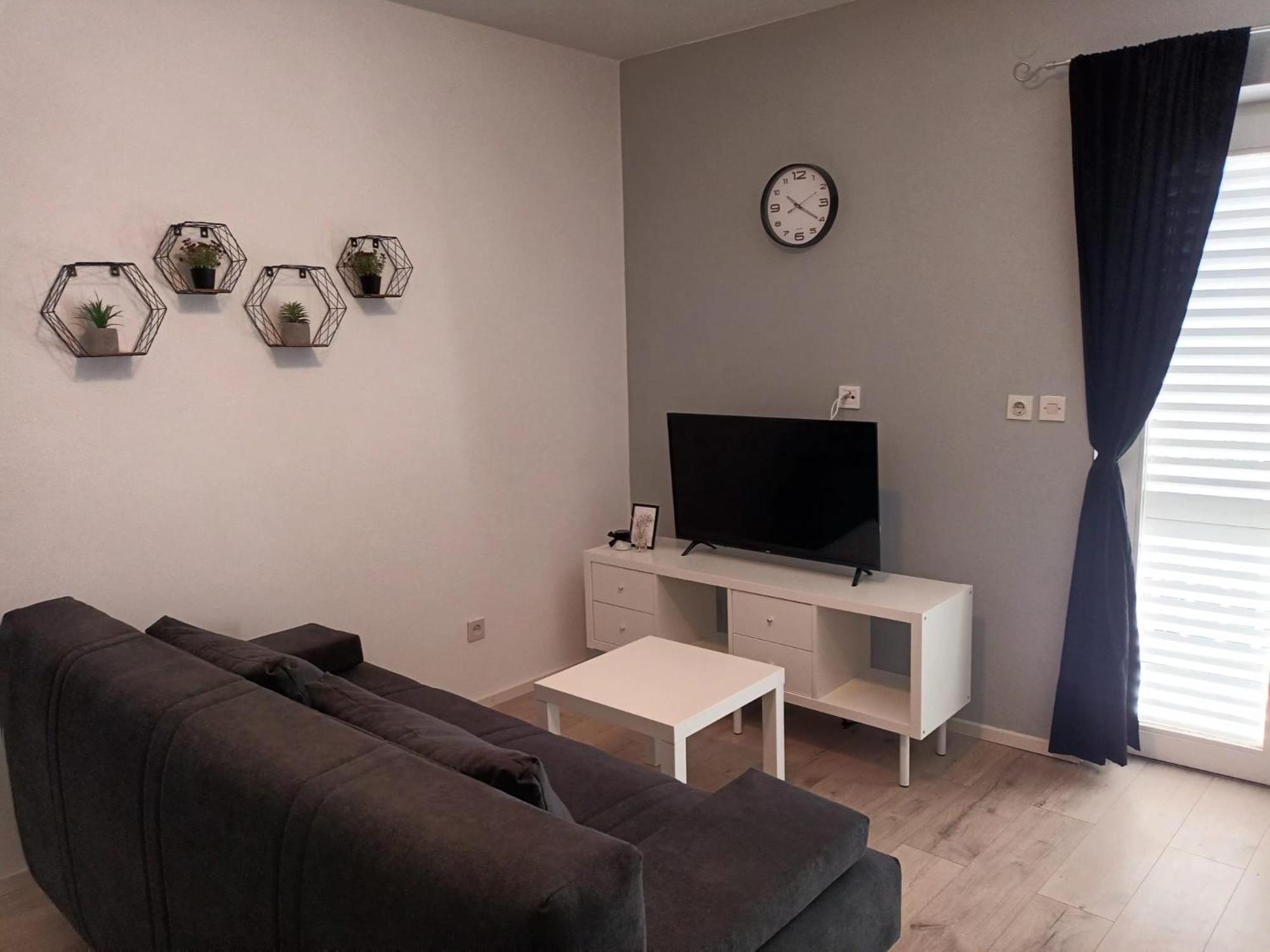 Apartments Danijela Tribunj  Bagian luar foto