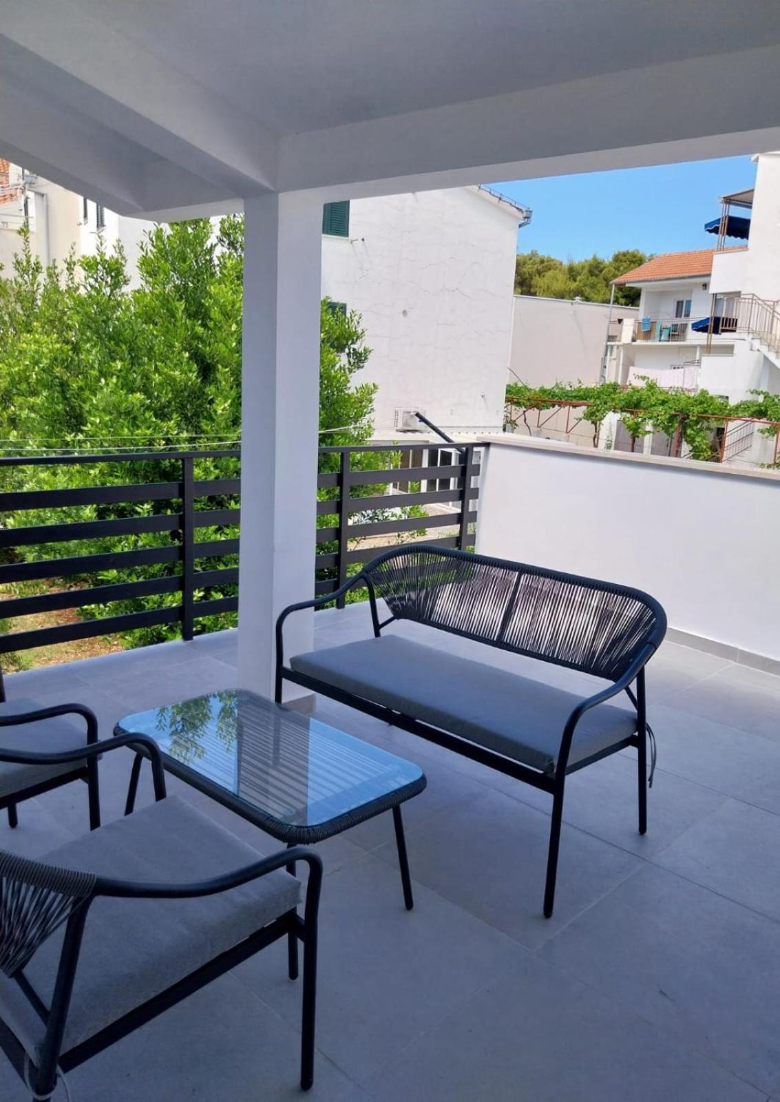 Apartments Danijela Tribunj  Bagian luar foto