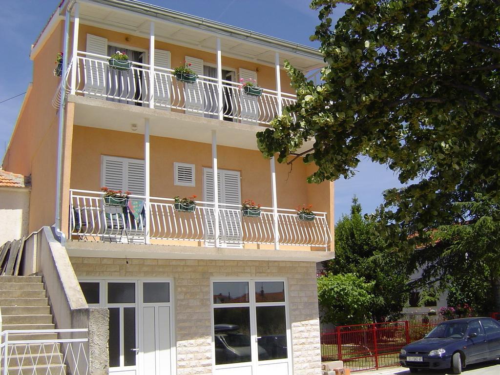 Apartments Danijela Tribunj  Bagian luar foto