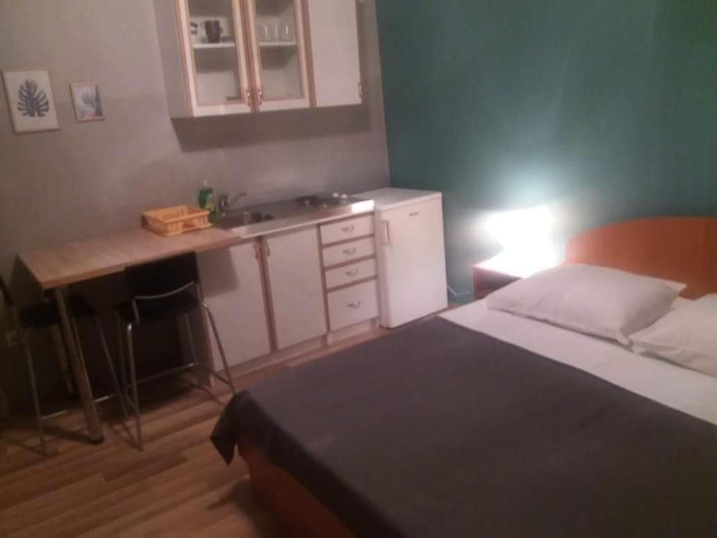 Apartments Danijela Tribunj  Bagian luar foto